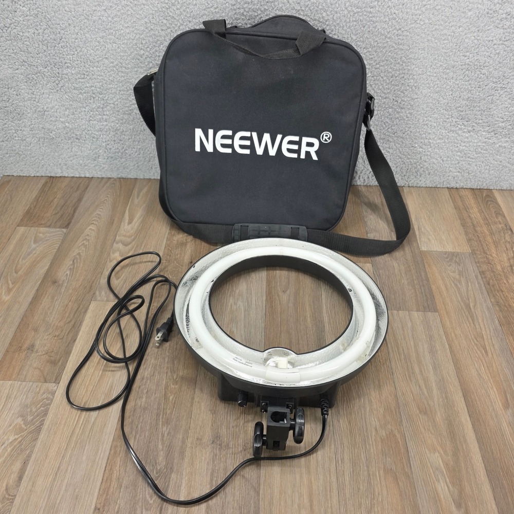 Neewer Advanced 12-inch LED Ring Light RL-12" 5500K w/ Padded Carrying Case
